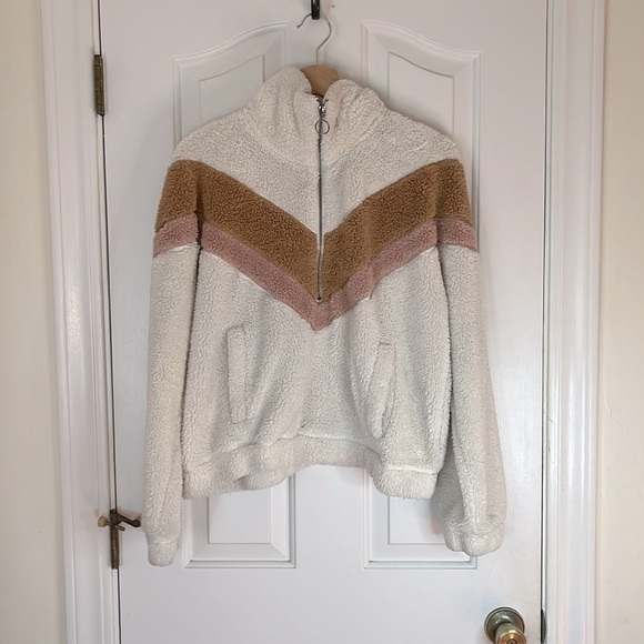 Abercrombie & Fitch | Pink & Brown Chevron Sherpa Quarter Zip Pullover Medium - Picture 3 of 9